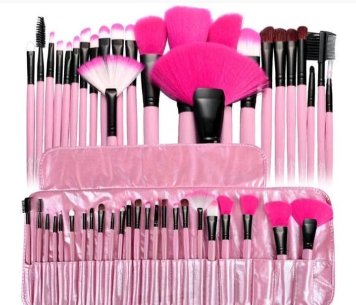 Premium quality Makeup Brush Set (24pc)