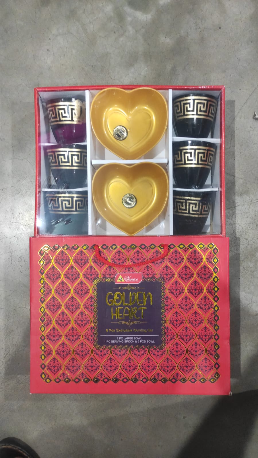Golden Heart Bowl Set
