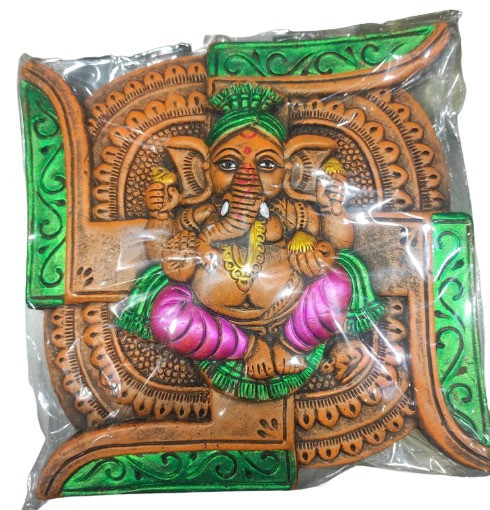 Decorative Showpiece Clay, Terracotta, Multicolor)