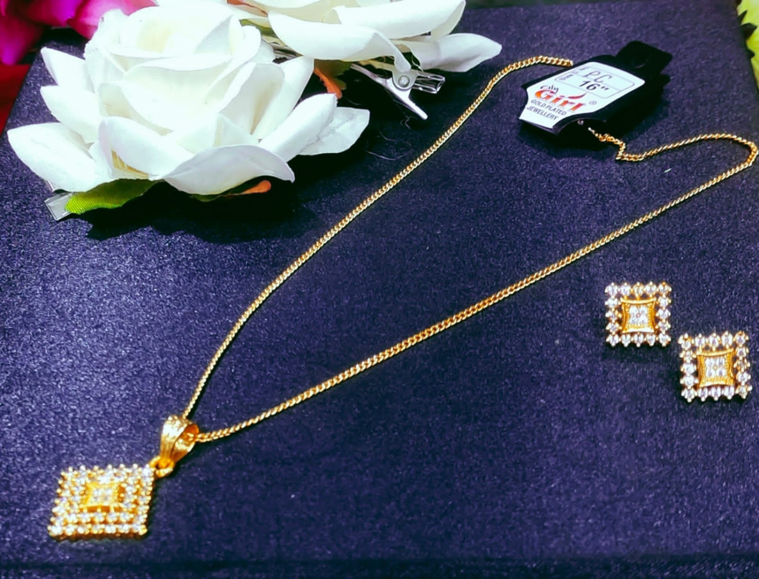 ENAMEL AND GOLD PLATED SQUARE SHAPE PENDANT SET / NECKLACE SET WITH EARRINGS FOR GIRLS AND WOMEN