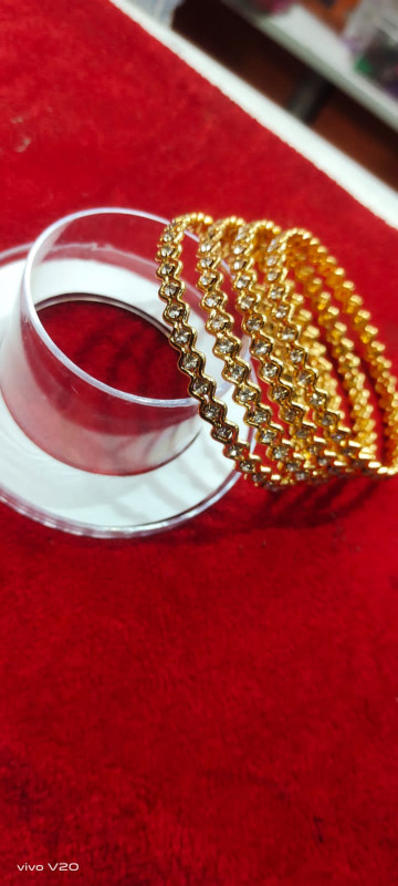 Gold Plated Crystal Kundan Studded Royal Style Patle Golden Antique Kangan Kada Bangle Jewellery Combo Of 4 For Girls & Women